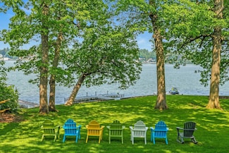 W347N6122 Road I, Oconomowoc, WI 53066
