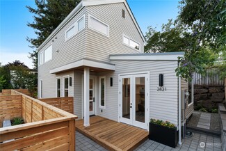 2821 36th Ave W, Seattle, WA 98199