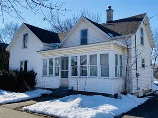 316 Waterloo St, Columbus, WI 53925