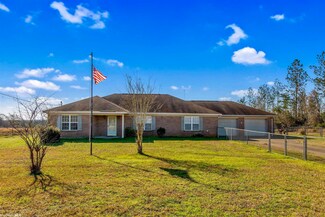 24752 Linholm Rd, Robertsdale, AL 36567