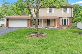 1207 Auber Dr, Ballwin, MO 63011