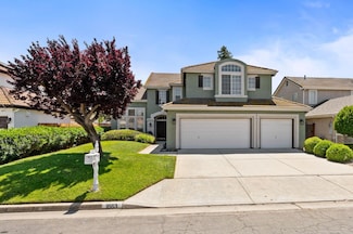 1663 E La Quinta Dr, Fresno, CA 93730