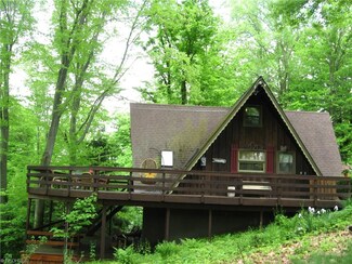 21 Comanche Trail, Malvern, OH 44644