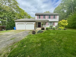 194 Roth Rd, Dayville, CT 06241