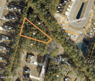 817 Boundaryline Dr NW, Calabash, NC 28467