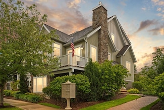 44 Stonehaven Dr, South Weymouth, MA 02190