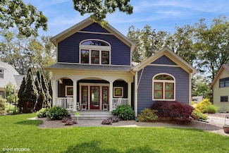 120 S Kenzie St, New Buffalo, MI 49117
