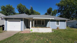 4744 SW 18th St, Topeka, KS 66604