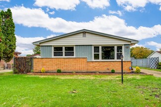 185 Kathleen Ln, Chicago Heights, IL 60411