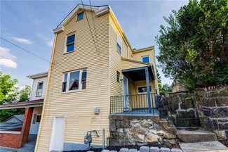423 Walnut St, Mount Oliver, PA 15210