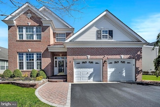 8 Cavalcade Ct, Manalapan, NJ 07726