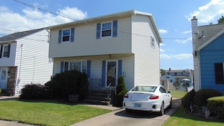 35 N Atherton Ave, Kingston, PA 18704