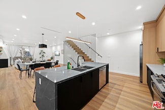 835 N Mccadden Place Unit 1, Los Angeles, CA 90038