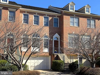 10152 Castlewood Ln, Oakton, VA 22124