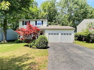 71 Greengage Cir, East Amherst, NY 14051