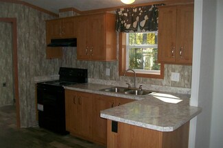 118 Pineland Park Rd, Milton, NH 03851