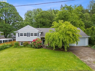 1195 Hallinan St, Lake Oswego, OR 97034