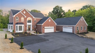 192 Baldwin Rd, Carnegie, PA 15106
