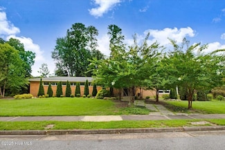 1201 Sutton Dr, Kinston, NC 28501