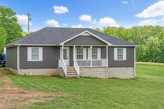 890 Akersville Rd, Lafayette, TN 37083