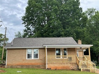 1145 N Ashe Ave, Newton, NC 28658