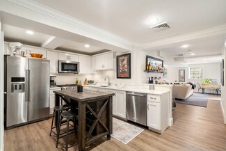7 Russell St Unit 105, Plymouth, MA 02360