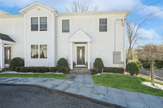 20 Lower Rocks Ln Unit A, Norwalk, CT 06851