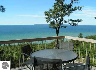 12 Vantage Pointe Unit 12, Glen Arbor, MI 49636