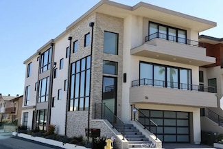 116 W Channel Islands Blvd, Oxnard, CA 93035
