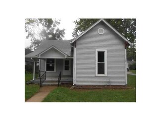308 S Washington St, Morristown, IN 46161