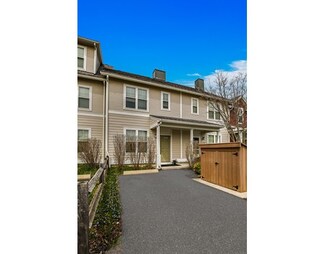 8 Blue Jay Cir Unit 305, Boston, MA 02126