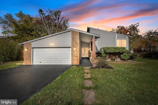 101 Hopeland Ln, Sterling, VA 20164