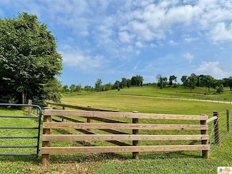 168 Shooter Ln, Burkesville, KY 42717
