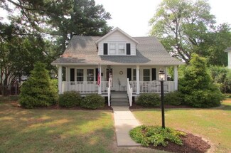 3 Bagwell Ave, Onancock, VA 23417