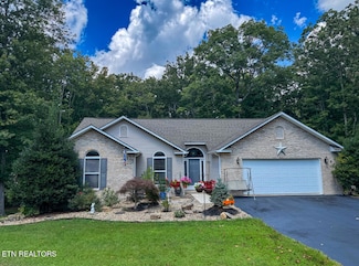 160 Brady Ln, Oneida, TN 37841