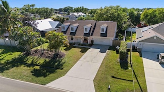 2392 SE Berkshire Blvd, Port Saint Lucie, FL 34952