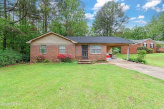 335 Seavers Rd, Jackson, TN 38301
