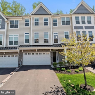 2056 Julia Dr, Conshohocken, PA 19428