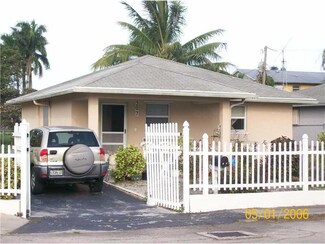 297 Annona Ave, Pahokee, FL 33476