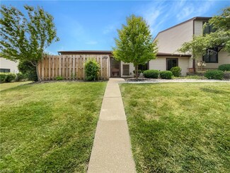 15179 Pine Hill Trail Unit B38, Middleburg Heights, OH 44130