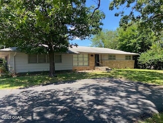 2605 W 32nd St, Joplin, MO 64804