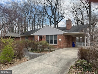 1235 Cresthaven Dr, Silver Spring, MD 20903