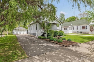 2121 4th St, Bay City, MI 48708