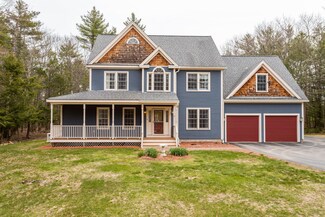 40 County Rd, Cape Neddick, ME 03902