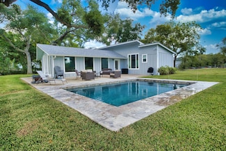 1288 County Road 297, Bay City, TX 77414