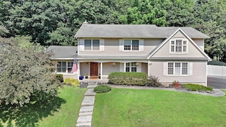 45 Roe Ave, Cornwall On Hudson, NY 12520