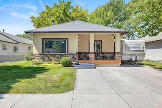 534 3rd Ave E, Twin Falls, ID 83301