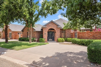 131 Aransas Ave, Levelland, TX 79336