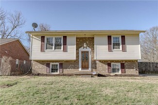 301 Hawthorne Dr, Jeffersonville, IN 47130