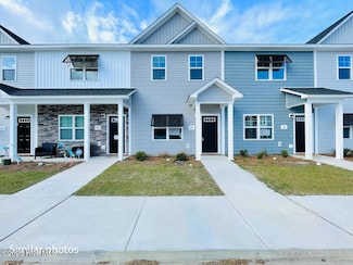 727 Cross Bridge Way, Sneads Ferry, NC 28460